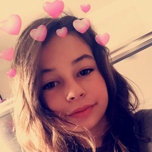 Meet your Posher, Mia